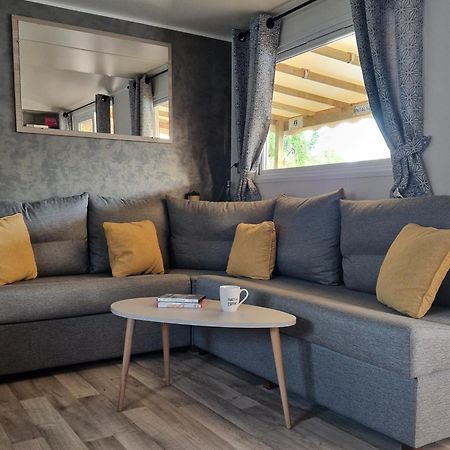 Camping La Carabasse Vias-Plage-T4 Climatise,Tout Confort, Emplacement Calme ! Room photo