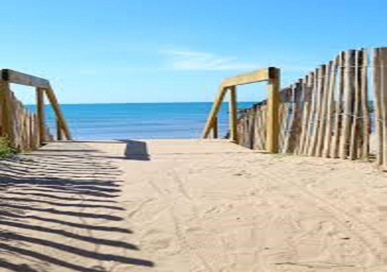 Camping La Carabasse Vias-Plage-T4 Climatise,Tout Confort, Emplacement Calme ! Exterior photo